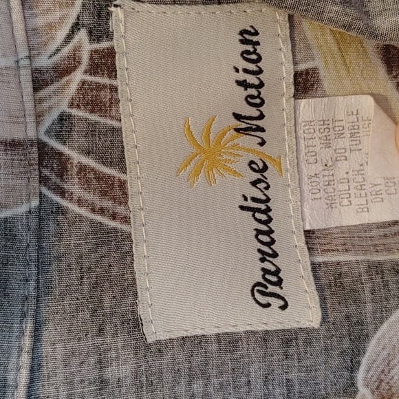 Men's Hawaiian Shirt - Picture 2 of 6